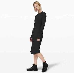 Lululemon dress size medium